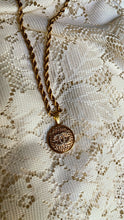 Load image into Gallery viewer, Pearl Quilted Necklace Chanel
