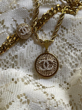 Load image into Gallery viewer, Pearl Quilted Necklace Chanel
